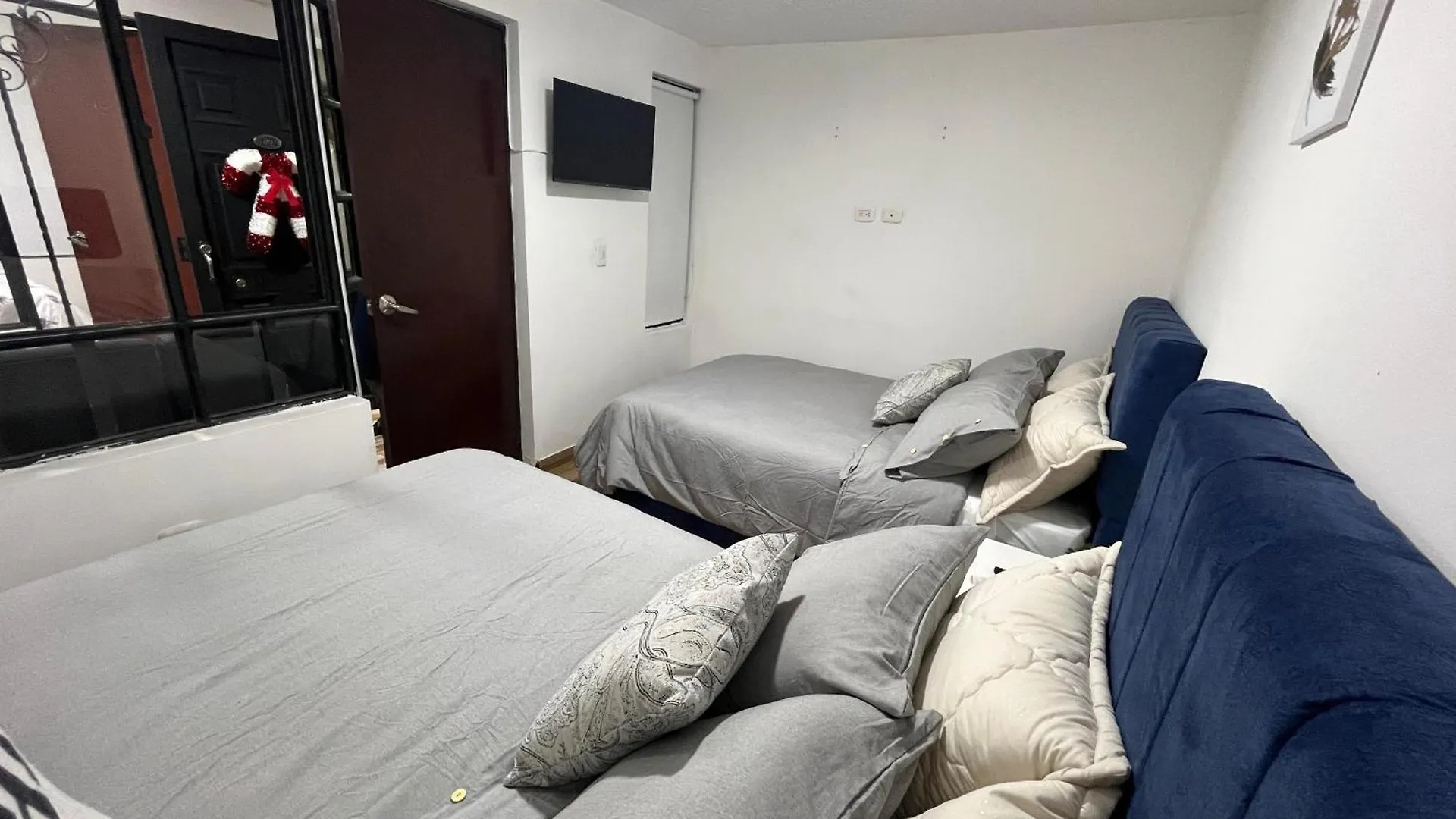 Apartasuites Bogota 53 Cerca Al Aeropuerto 02 Kolumbie